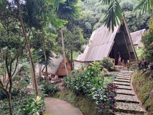Сад в Rumah Khas sunda 1