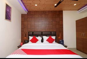 Postel nebo postele na pokoji v ubytování Hotel Luxe Retreat