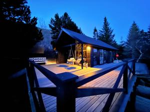 Foto sihtkohas Borgarnes asuva majutusasutuse Lakefront cottage with jacuzzi galeriist