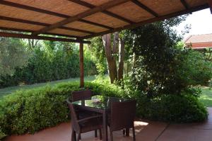 Aed väljaspool majutusasutust Hotel Il Cipresso