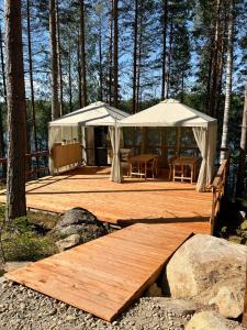 Fotografie z fotogalerie ubytování Alaska Glamping Linnansaari v destinaci Savonlinna + 64 fotografií