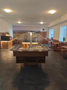 Biliár nebo kulečník v ubytování OEKOTEL Traiskirchen