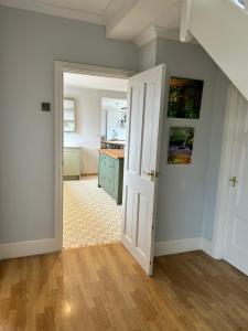 Dapur atau dapur kecil di Lynwood House, private 5 bed 4 bath with large drive