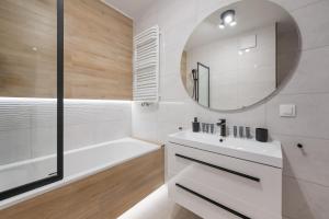 Ένα μπάνιο στο Paderewskiego 13 by Homeprime +21 φωτογραφίες