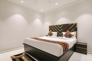 Postel nebo postele na pokoji v ubytování Hotel Greysky Jaipur