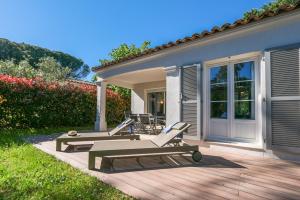 Vonkajšia záhrada v ubytovaní Villa Rêve de Plage proche St-Tropez