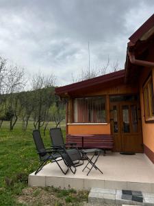Jardí fora de AB’s rustic cabin