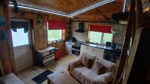 Kuchyň nebo kuchyňský kout v ubytování "The Den" Belmullet