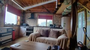 Kuchyň nebo kuchyňský kout v ubytování "The Den" Belmullet