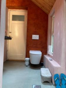 Koupelna v ubytování Achter de kerk