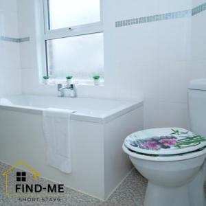 Ένα μπάνιο στο 2BR House,SE27, Parking,Garden,near West Norwood Station +13 φωτογραφίες