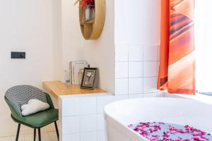 Voodi või voodid majutusasutuse Huafu Riverview B&B toas