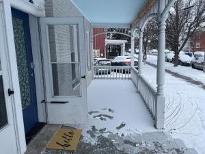 Το Charming 1BR Steps from Church Street - Downtown τον χειμώνα