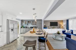 Nhà bếp/bếp nhỏ tại Cirlene's Beach Retreat