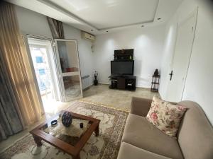 Posezení v ubytování City Apartment Rades Tunis free Wifi