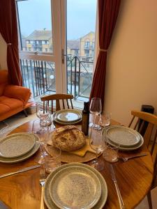 Gallery image of Clippers Quay Loft at Canary Wharf in London
