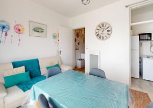 Η κουζίνα ή μικρή κουζίνα στο Bateau - T2 proche de l'océan à Hossegor +12 φωτογραφίες