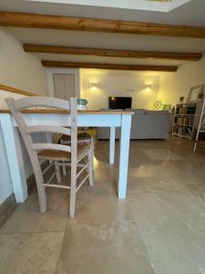 Kuchyň nebo kuchyňský kout v ubytování A Casa del Console apartment