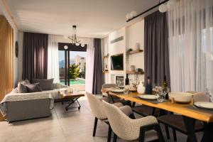 Ruang duduk di Villa Solace, A Serene Retreat With Private Pool