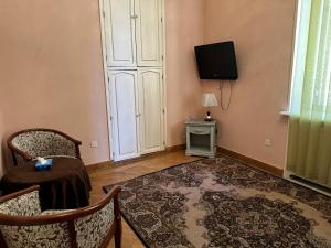 TV o dispositivi per l'intrattenimento presso Bridge House Yerevan Armenia