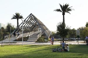 Huéspedes de Moderno a pasos de Parque Arauco
