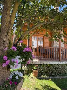 Vonkajšia záhrada v ubytovaní Xylino Chalet