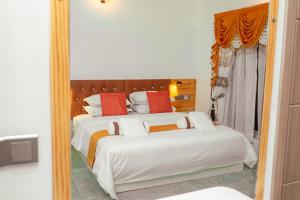 Uma cama ou camas num quarto em Velana Vibes at Mathiveri