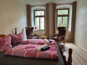 Postel nebo postele na pokoji v ubytování Privatzimmer in 4 Zimmer EG Wohnung in Altchemnitz
