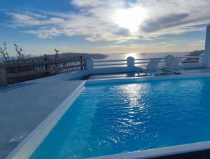Bazen u ili blizu objekta The Cliff Reflections - Adults Only