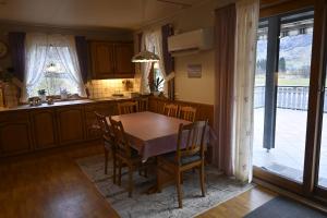 ストリンにある4 bedroom house in beautiful Oldedalenのギャラリーの写真