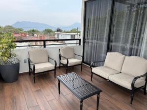 Nespecifikovaný výhled na hory nebo výhled na hory při pohledu z aparthotelu