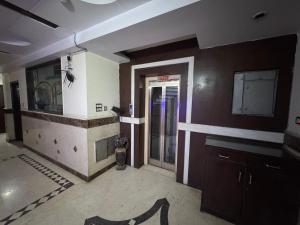 Vstupní hala nebo recepce v ubytování Hotel Shivdev International 2 Min Walk From Near New Delhi Railway Station