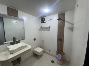 Koupelna v ubytování Hotel Shivdev International 2 Min Walk From Near New Delhi Railway Station
