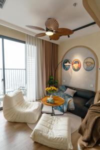 Ruang duduk di Leng Ecopark Vangogh Hideaway