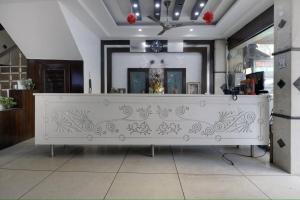Vstupní hala nebo recepce v ubytování Hotel Shivdev International 2 Min Walk From Near New Delhi Railway Station