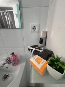 Kuchyň nebo kuchyňský kout v ubytování Lindo y acogedor Apartamento Grao Playa Gandia piso 5to sin ascensor