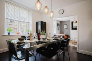 Φωτογραφία από το άλμπουμ του Licatas Apartment Cirencester, Cotswolds, Sleeps 6, 3 Bedrooms σε Cirencester