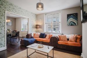 Χώρος καθιστικού στο Licatas Apartment Cirencester, Cotswolds, Sleeps 6, 3 Bedrooms