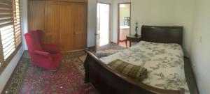 Postel nebo postele na pokoji v ubytování Bedroom with ensuite + 1 fotografie