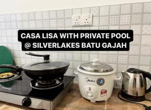 Fotografie z fotogalerie ubytování Casa Lisa private pool at Silverlakes Batu Gajah #guestmuslim v destinaci Batu Gajah
