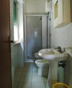 A bathroom at Dependence Valle Clavia
