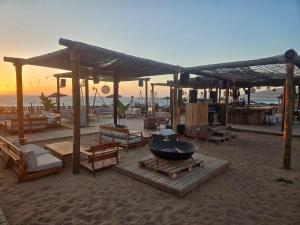 Bình minh/hoàng hôn nhìn từ căn hộ  hoặc gần đó