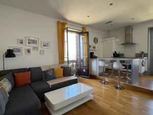 Kuchyň nebo kuchyňský kout v ubytování Superbe T2 lumineux et confortable avec prestations de qualité à Aix-les-Bains ! - FR-1-555-46