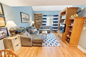 Χώρος καθιστικού στο Stylish Notre Dame Condo - Sleeps 6 condo