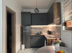 Imagen de la galería de Apartmani Nadja, en Škaljari 21 fotos más