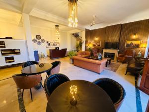 Kuchyň nebo kuchyňský kout v ubytování Country Homes Murree by Safari Club Bahria Town