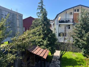 Gallery image of Дом 400м 2 этажа 6 спален с бассейном in K'obulet'i