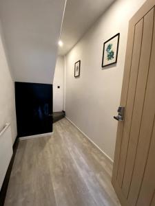 Imagem da galeria de Cardiff Central Home Sleeps 11 em Cardiff