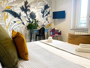 Μια τηλεόραση ή/και κέντρο ψυχαγωγίας στο Charming chic design apartment