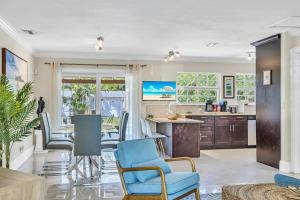Imagen de la galería de Stunning Tropical Pool House Delray Near The Beach, en Delray Beach 32 fotos más